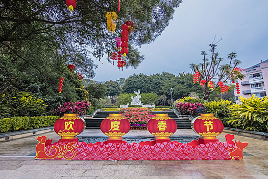 福建省福州市金鸡山花坛雕像建筑环境景观