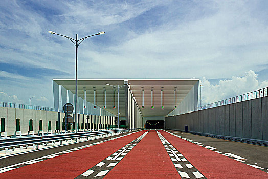 港珠澳大桥海底隧道入口