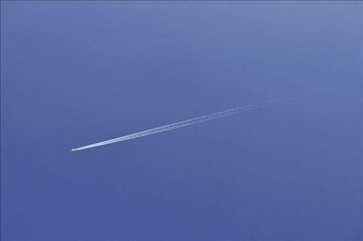 飞机,水汽尾迹,蓝天