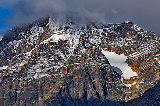 仰视,山脉,碧玉国家公园,艾伯塔省,加拿大