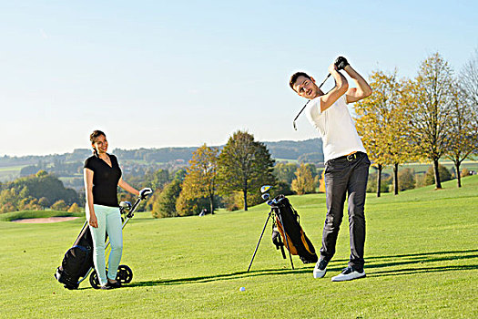 情侣,玩,高尔夫,高尔夫球场,巴伐利亚,德国