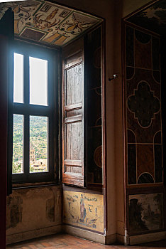 意大利蒂沃利埃斯特别墅文艺复兴式窗户