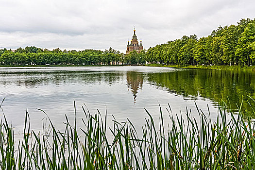 圣彼得堡湖泊与教堂