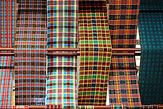 传统民间手工织布