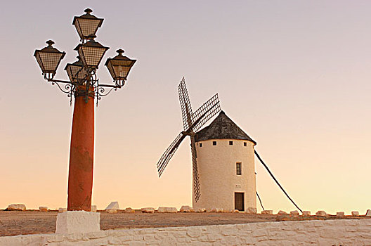风车,草原,雷阿尔城省,西班牙,欧洲