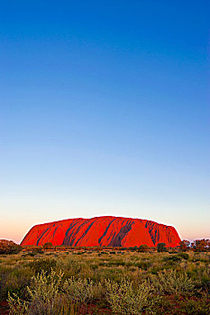 乌卢鲁巨石,艾尔斯岩,黄昏,北部地区,澳大利亚,大洋洲