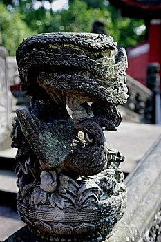 重庆梁平双桂堂放生池上石拱桥曲栏上的石刻