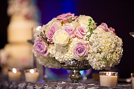 玫瑰,八仙花属,桌面摆饰,桌上,婚礼