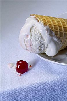 樱桃,桌上,布,冰淇淋蛋卷