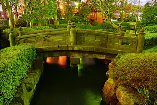 日式庭园,夜晚