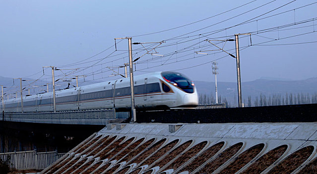 世界首条智能化高速铁路,京张高铁