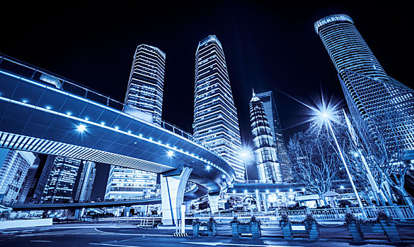 城市建筑夜景和街道