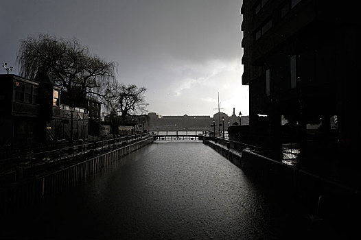 阳光,雨天,泰晤士河,伦敦