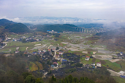 湖南湘西的乡村田野