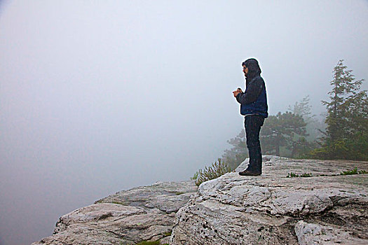 男人,悬崖,雨,雾
