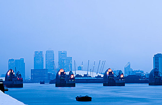 英格兰,伦敦,金丝雀码头,泰晤士河,屏障