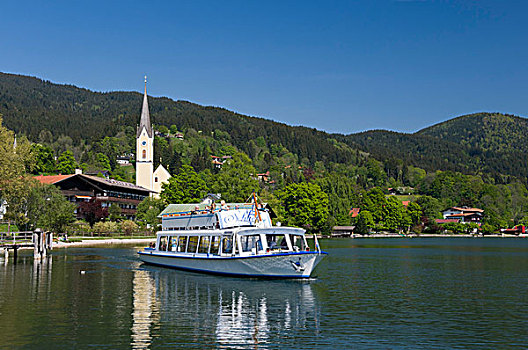 游艇,教区教堂,湖,上巴伐利亚,巴伐利亚,德国,欧洲