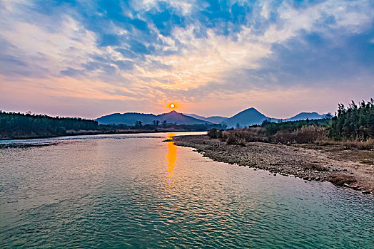 江西省鹰潭市龙虎山泸溪河流域自然景观