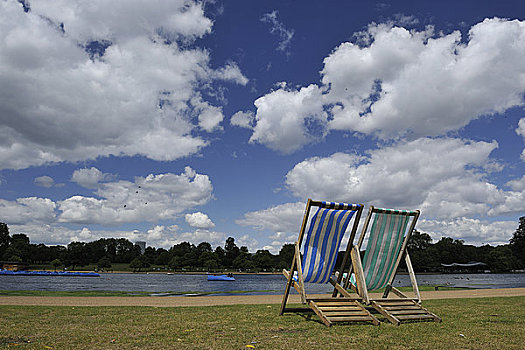 英格兰,伦敦,海德公园,两个,折叠躺椅,蜿蜒,微风,晴天