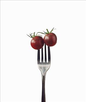 两个,黑樱桃,西红柿,叉子,白色背景