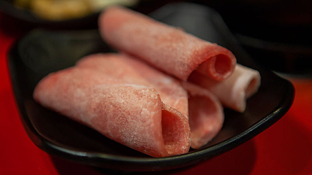 台湾人的国民美食个人小火锅,猪肉片