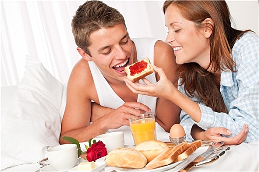 幸福伴侣,吃早餐,蜜月