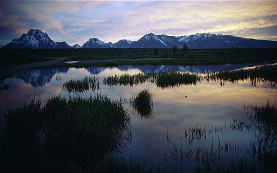 湖,正面,山峦,特顿山脉,大台顿国家公园,怀俄明,美国