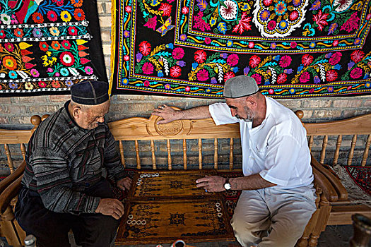 乌兹别克斯坦,布哈拉,男人,玩