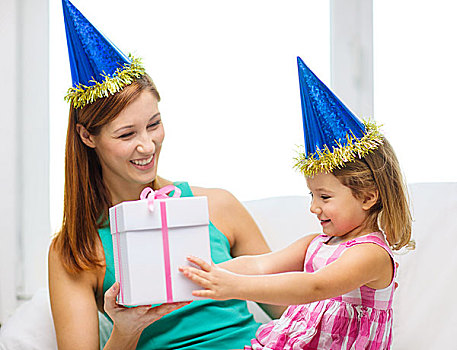 家庭,孩子,庆贺,休假,生日,高兴,人,概念,母女,蓝色,派对帽,礼盒