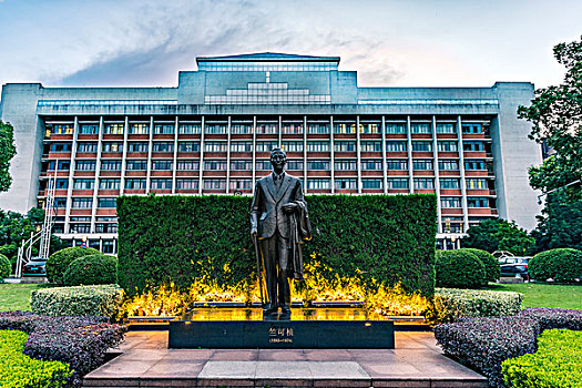 浙江大学图书馆夜景