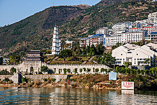 长江三峡奉节古城鱼复塔