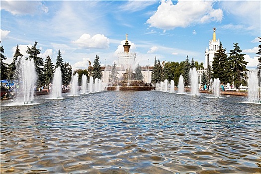 喷泉,石头,花,莫斯科