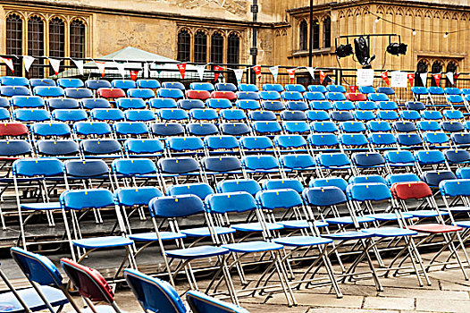 排,椅子,院落,牛津大学,牛津,英格兰