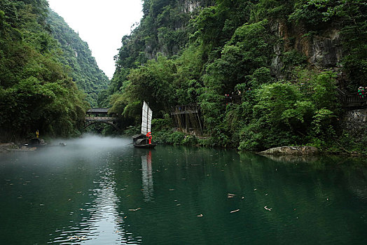 宜昌,三峡人家,长江,运输,航道,民俗,表演,风景,景点,旅游,高山,瀑布,河流,神秘,树木,植被,峡谷,壮观