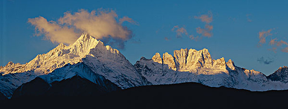 梅里雪山