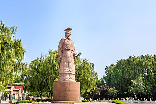中国河南省安阳市汤阴羑里城周文王塑像