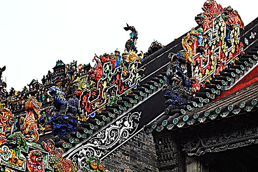 广州陈家祠古建筑上的彩绘雕塑