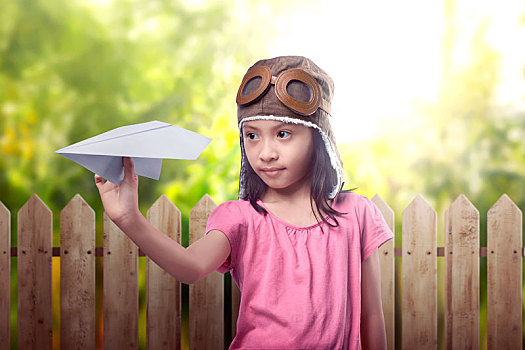 有趣,亚洲人,小女孩,飞行员,头盔,玩,飞机模型