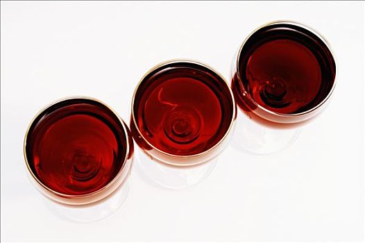 三个,满,玻璃杯,红酒