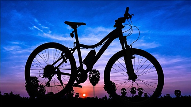 自行车,黎明,时间