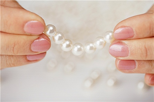 女性,手指,拿着,线,珍珠