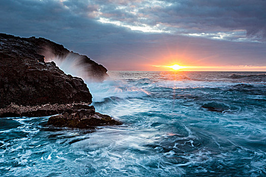 海浪,岩石海岸,泡沫,日落,波多黎各,特内里费岛,加纳利群岛,西班牙,欧洲