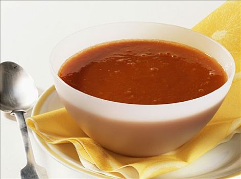 西红柿汤,杜松子酒