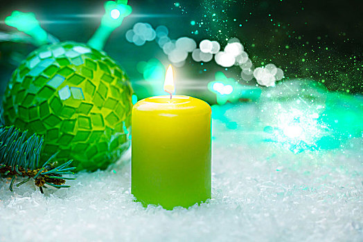 圣诞装饰,蜡烛,球,雪地