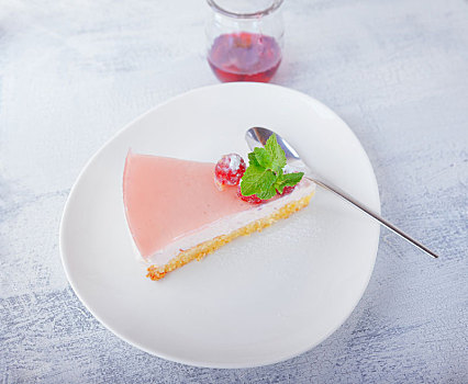 块,树莓酸奶,蛋糕