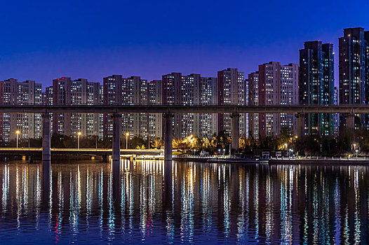 中国长春伊通河畔夜景