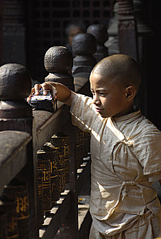 年轻,僧侣,金庙,印度,等待,象头神迦尼萨,万神殿,风景,一瞬,玩具车,尼泊尔,五月,2007年