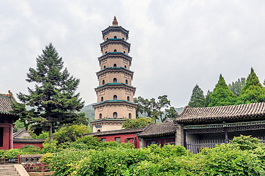 山西太原晋祠十方奉圣禅寺舍利生生塔