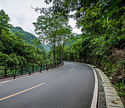 贵州省荔波县小七孔风景区公路