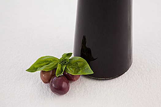 特写,红色,橄榄,油瓶,桌上